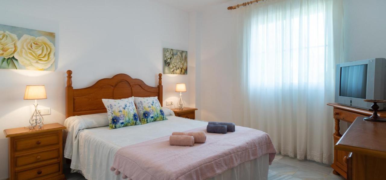 Holidays & Homes I Playa, Piscinas ,relax Apartment Benalmádena