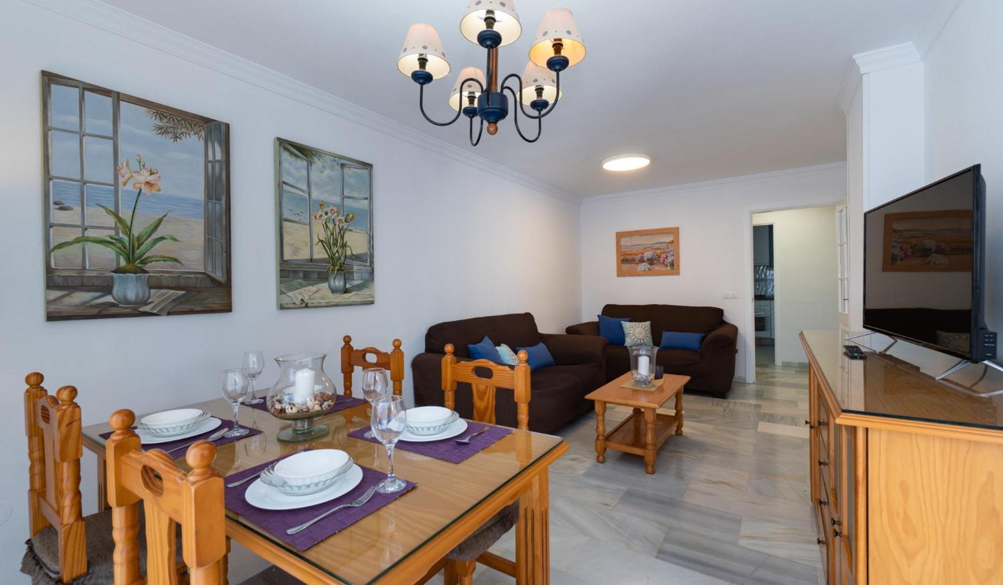 Holidays & Homes I Playa, Piscinas ,relax *